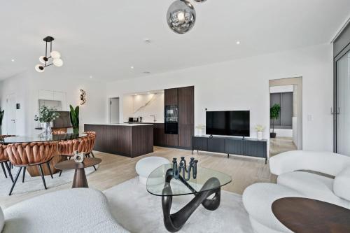 Elegant 2BR with Balcony in Heart of Luxembourg